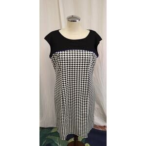Spense Dress Size 8 Black and White Mini Dress Short Sleeves (F)
